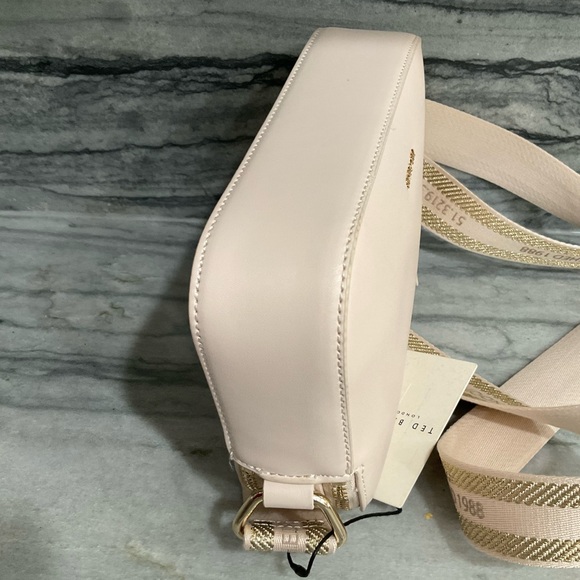 Ted Baker NWT Camera Bag with Guitar Strap - Picture 3 of 14